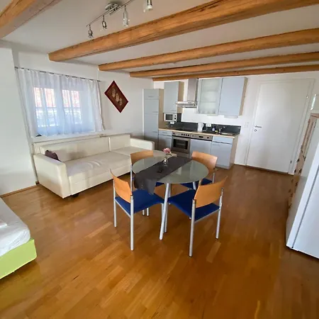 Apartment With Alpine Views *
